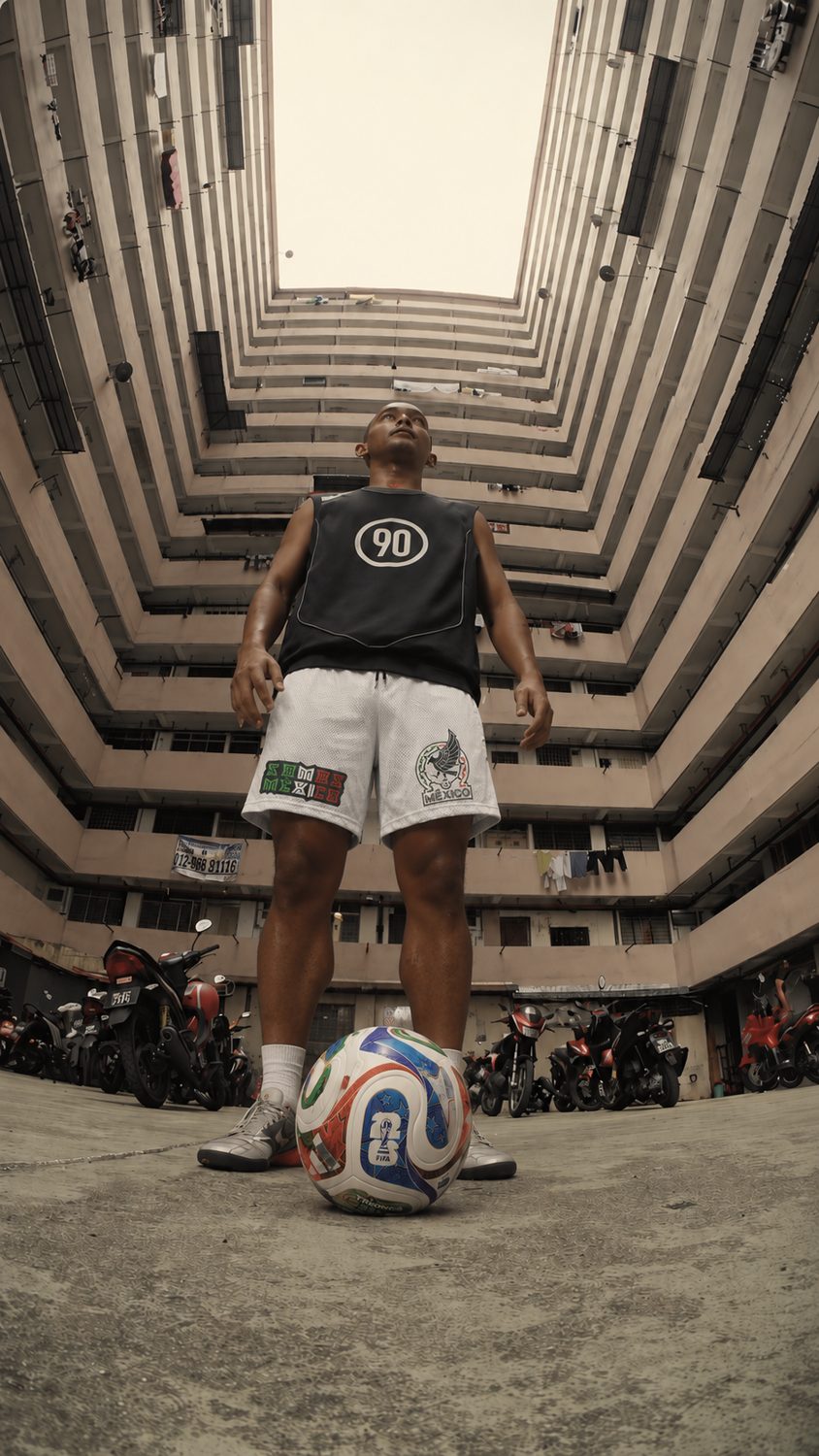Somos Mexico 2.0 shorts on the court